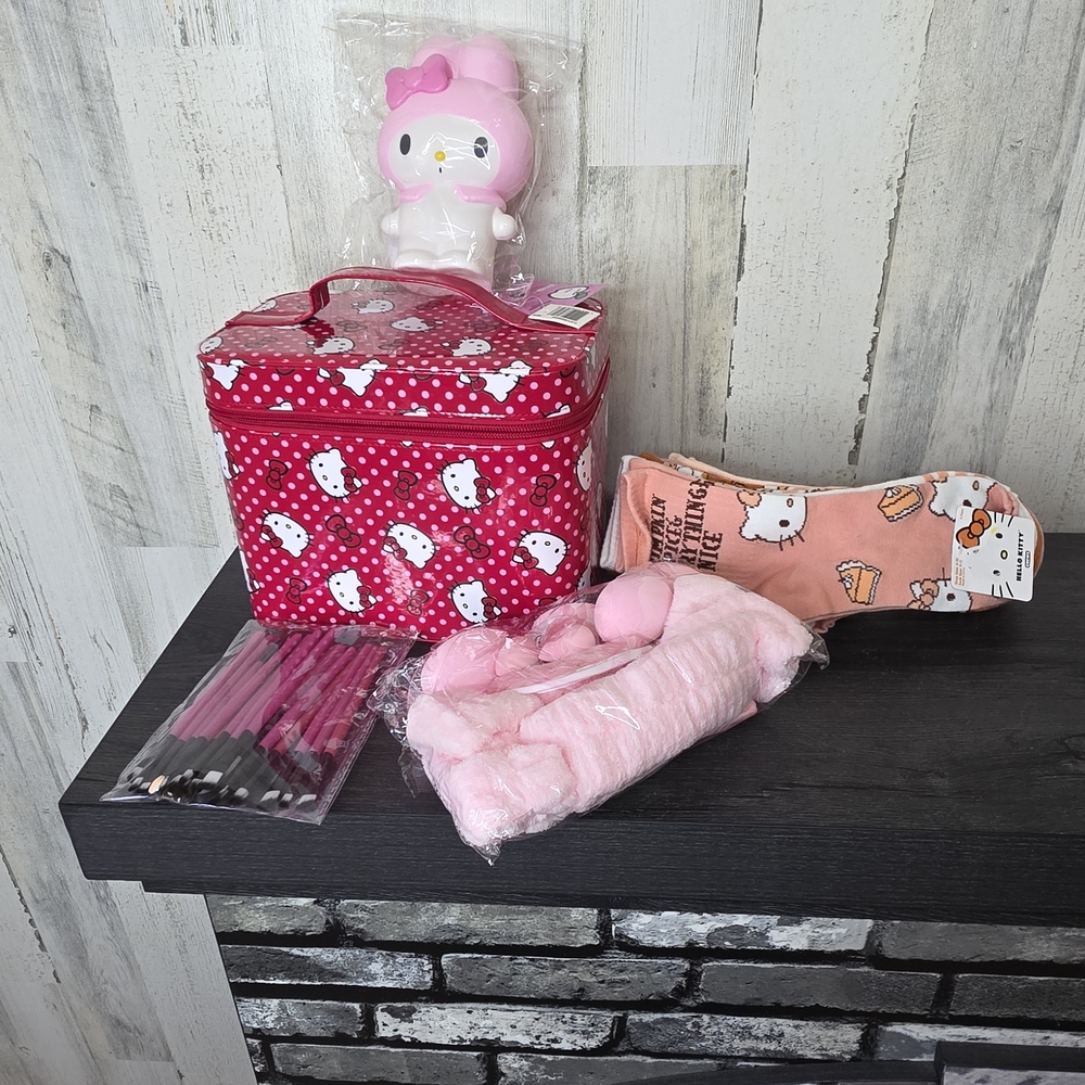 Hello Kitty Pink Polka Dot Bag Makeup Brush Socks Bundle Set